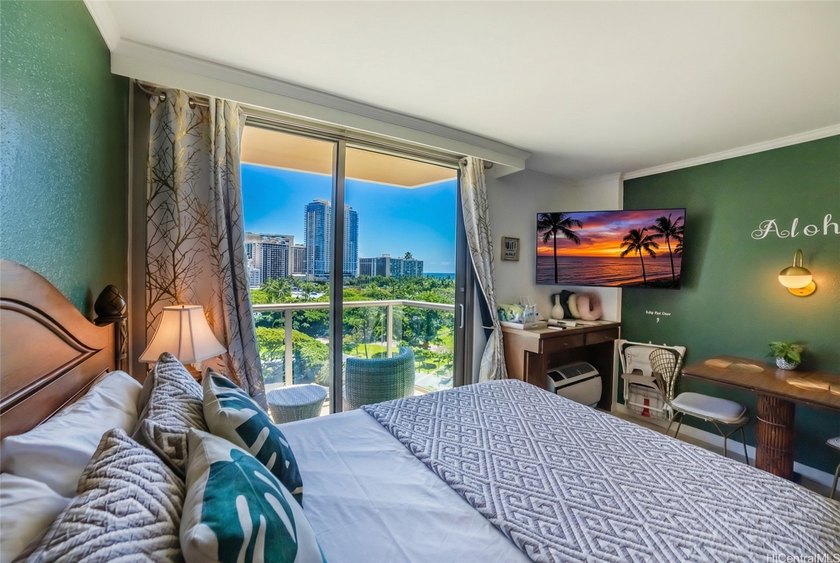 Welcome to Luana Waikiki! Beautiful turnkey, fully-furnished - Beach Condo for sale in Honolulu, Hawaii on Beachhouse.com