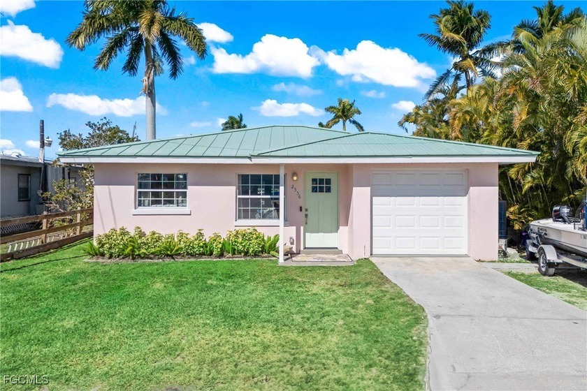 Welcome to your own slice of paradise in the vibrant waterfront - Beach Home for sale in Matlacha, Florida on Beachhouse.com