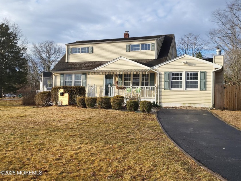 Newly renovated vacant 3 bedroom home with eat in kitchen - Beach Home for sale in Oakhurst, New Jersey on Beachhouse.com