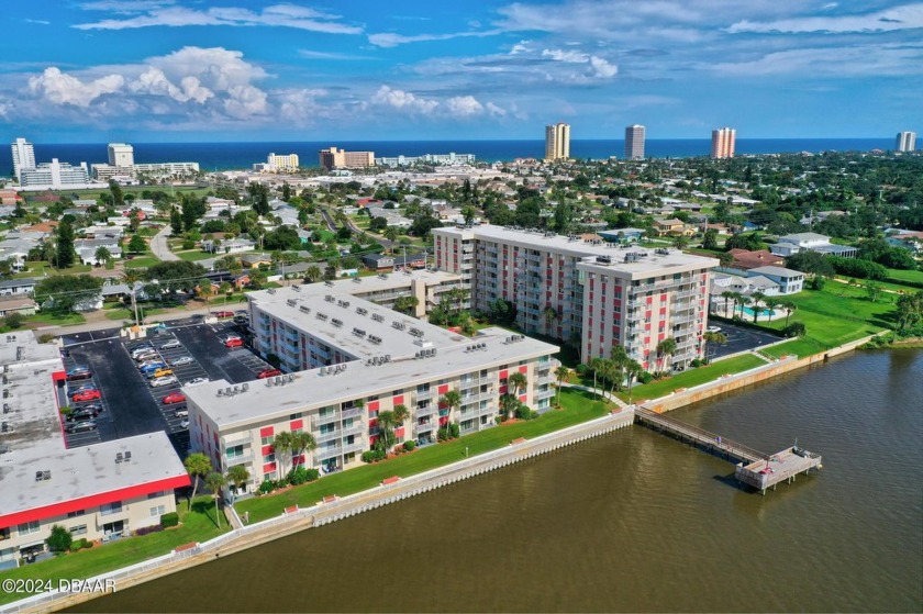 Prime location, just two blocks from the beach with the - Beach Condo for sale in Daytona Beach, Florida on Beachhouse.com