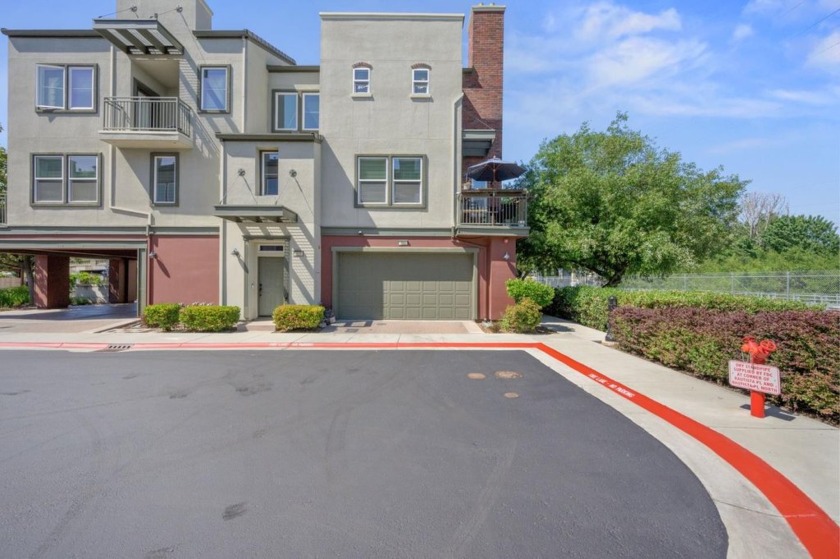 Welcome to 311 Bautista Way! This beautifully upgraded 2 bed, 2 - Beach Townhome/Townhouse for sale in San Jose, California on Beachhouse.com