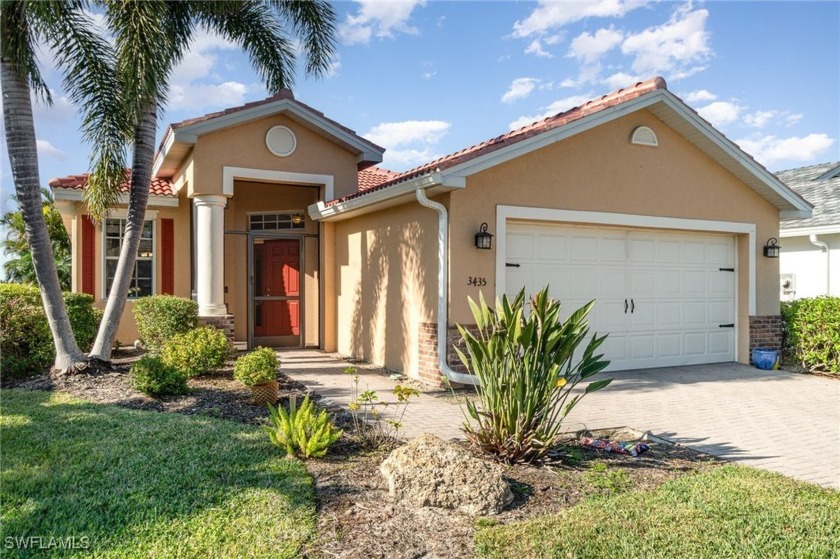 NEW ROOF (2023), FURNISHED. POOL. SPA. GOLF COURSE  WATER VIEWS - Beach Home for sale in North Fort Myers, Florida on Beachhouse.com