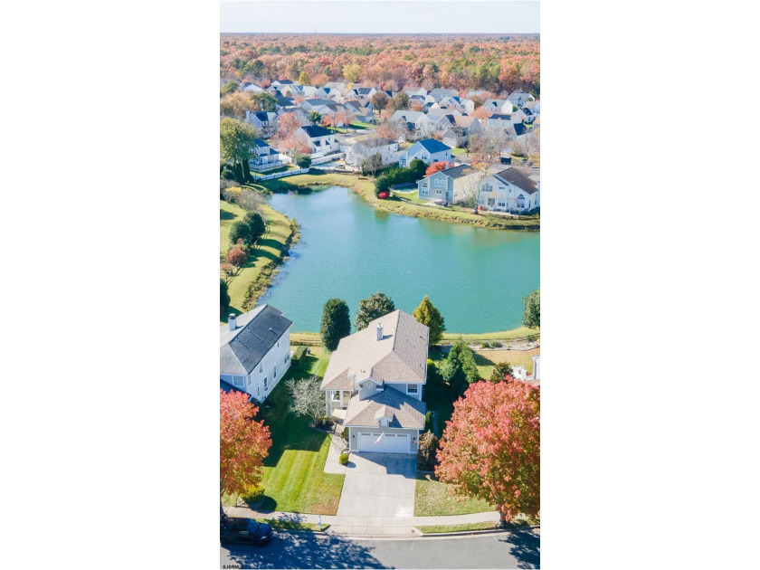 Stunning Malibu model *RIGHT SMACK ON THE LAKE*!! This floorplan - Beach Home for sale in Egg Harbor Township, New Jersey on Beachhouse.com