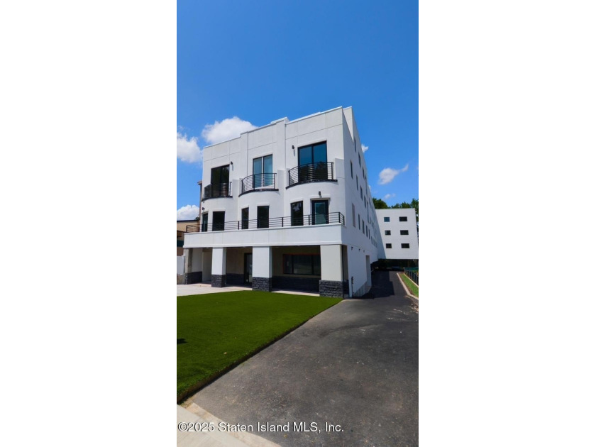 Discover unparalleled modern elegance in this stunning new - Beach Condo for sale in Staten Island, New York on Beachhouse.com