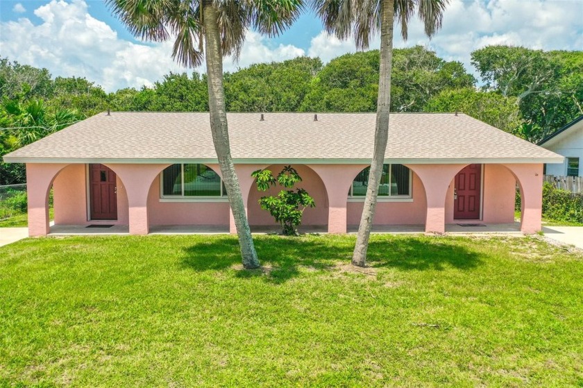 Duplex in Flagler Beach! Opportunity abounds, each side features - Beach Townhome/Townhouse for sale in Flagler Beach, Florida on Beachhouse.com