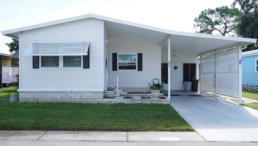 Lovely 2 bedroom, 2 bath home, located in the Premier - Beach Home for sale in Clearwater, Florida on Beachhouse.com