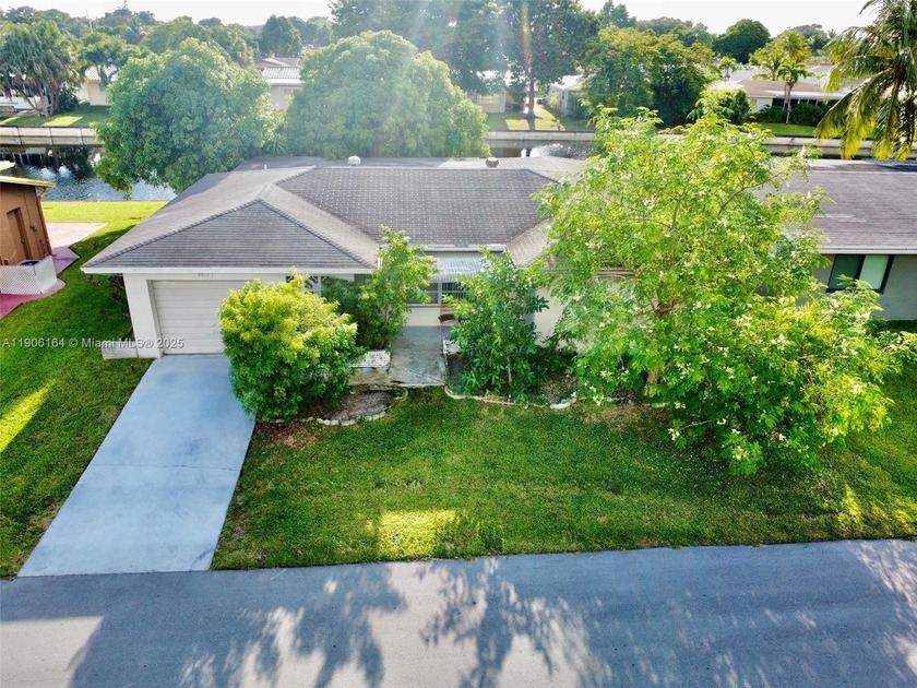 Investor's Dream! Discover this charming one-story 2-bedroom - Beach Home for sale in Tamarac, Florida on Beachhouse.com