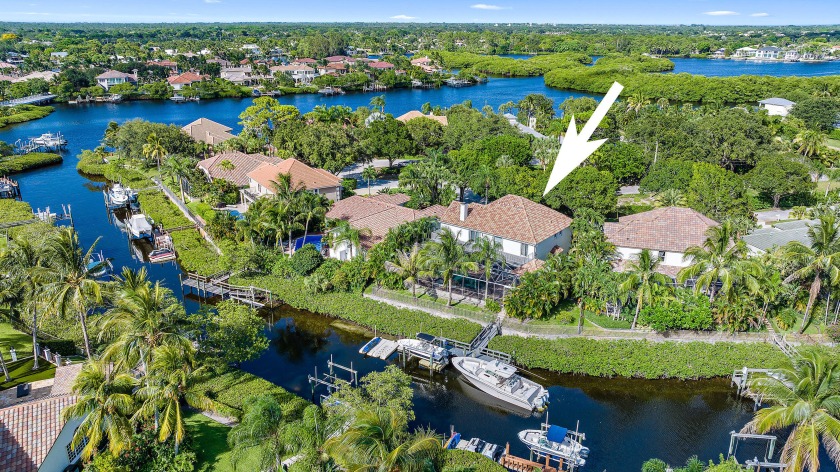 CALLING ALL BOATERS!! A RARE opportunity to live in the heart of - Beach Home for sale in Jupiter, Florida on Beachhouse.com