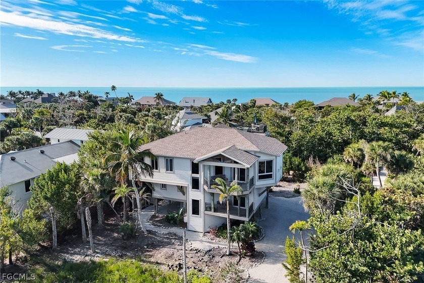 Fabulous location near private beach and amenities. Beach path - Beach Home for sale in Sanibel, Florida on Beachhouse.com