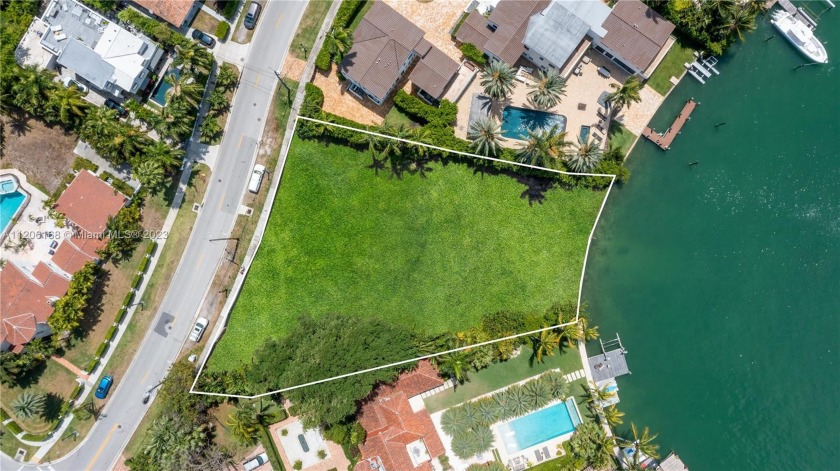 Most exclusive location of N Bay Rd, Sunset Lake,  large lot - Beach Lot for sale in Miami  Beach, Florida on Beachhouse.com