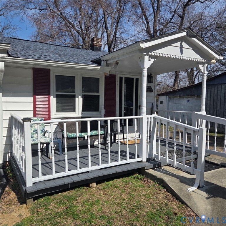 Welcome Home!! This is perfect as a starter home or if you are - Beach Home for sale in Toano, Virginia on Beachhouse.com