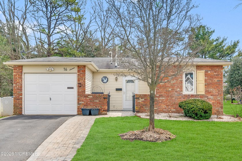 55+ Community located in Greenbriar I Brick. Elm Model. Instant - Beach Home for sale in Brick, New Jersey on Beachhouse.com