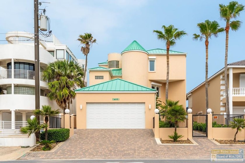 Meticulously maintained and recently updated, this stunning - Beach Home for sale in South Padre Island, Texas on Beachhouse.com