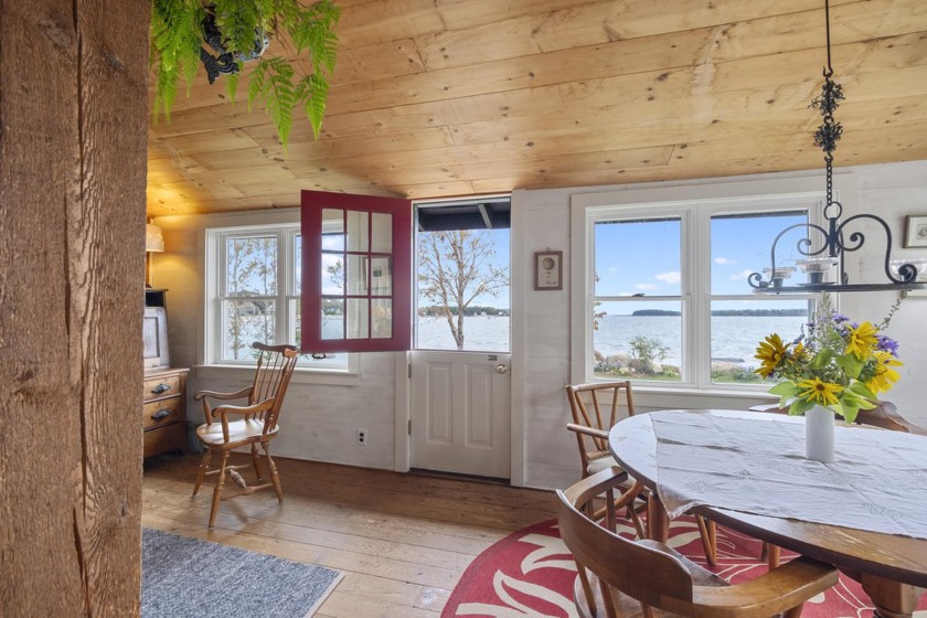 Let this cottage be the first page in your seaside story on - Beach Home for sale in Owls Head, Maine on Beachhouse.com