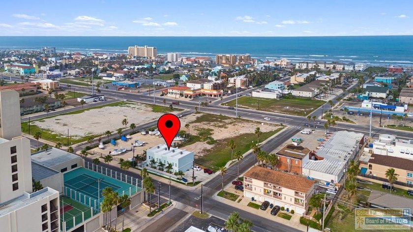 Welcome to Villas de Laguna, where condo convenience meets the - Beach Condo for sale in South Padre Island, Texas on Beachhouse.com