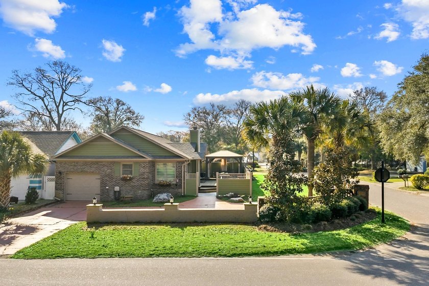 Welcome to this charming, well-maintained turnkey 3-bedroom - Beach Home for sale in Myrtle Beach, South Carolina on Beachhouse.com