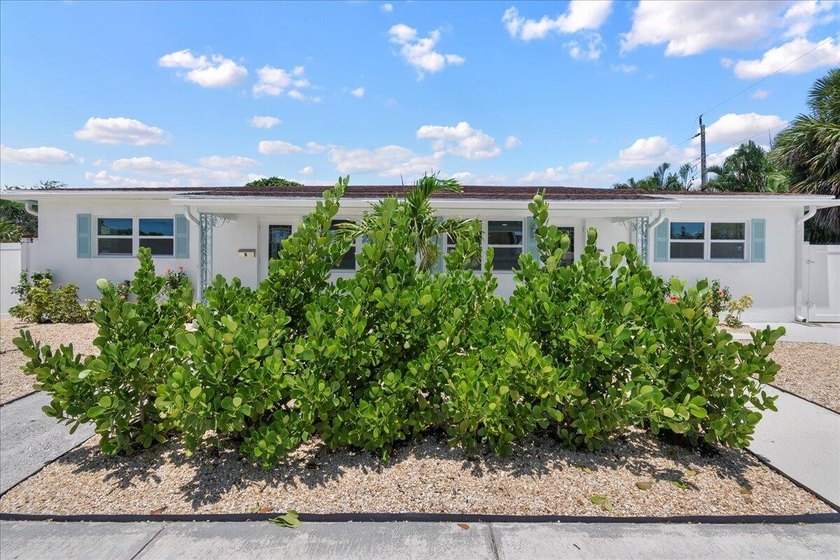 Beautifully renovated duplex in the heart of West Palm Beach - Beach Home for sale in West Palm Beach, Florida on Beachhouse.com