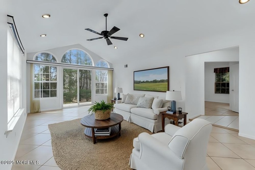 Welcome to this beautifully maintained 2-bedroom, 2-bathroom - Beach Home for sale in Toms River, New Jersey on Beachhouse.com