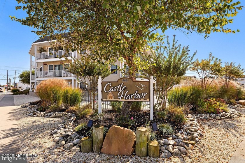 Ideally located in the heart of Ship Bottom with convenient - Beach Condo for sale in Ship Bottom, New Jersey on Beachhouse.com