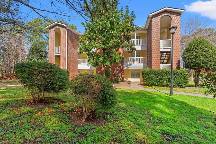 Move-in Ready and Close to Everything! The details shine - from - Beach Condo for sale in Little River, South Carolina on Beachhouse.com