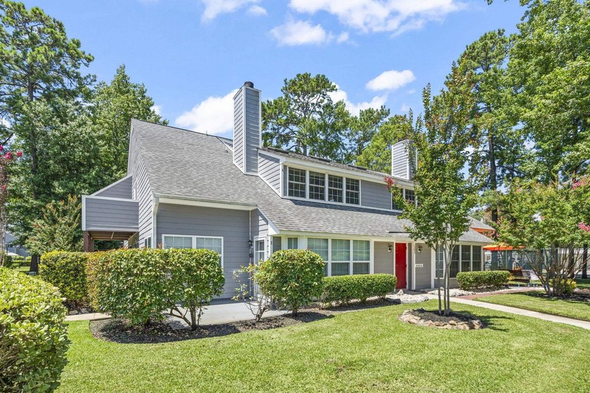 Just minutes from the beach, this charming 2-bedroom, 2-bath - Beach Condo for sale in Myrtle Beach, South Carolina on Beachhouse.com