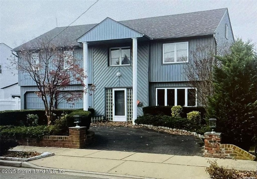 Don't Miss This Opportunity! Welcome to this One-of-a-Kind - Beach Home for sale in Oceanside, New York on Beachhouse.com