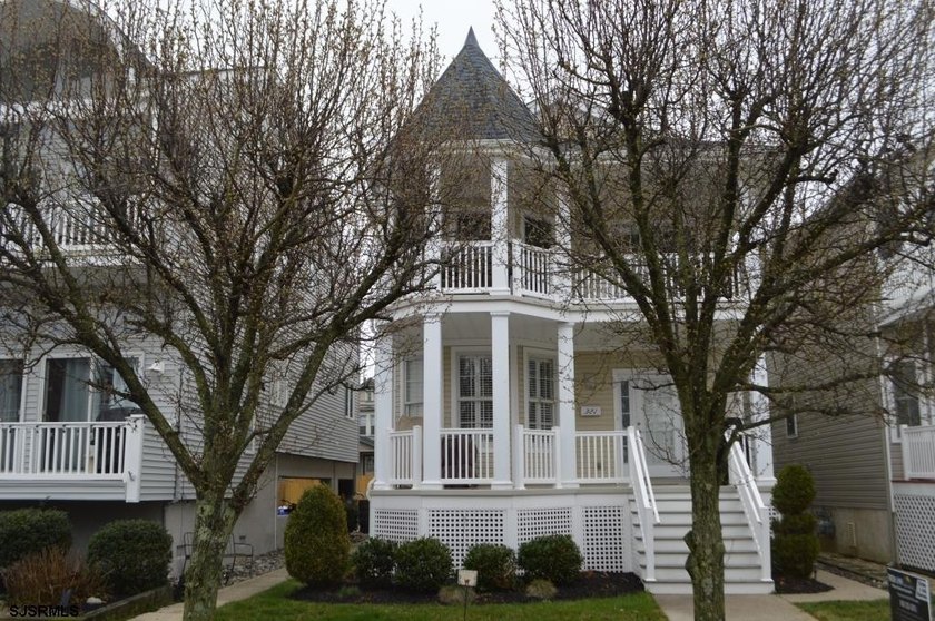 Welcome to a meticulously maintained second floor home ideally - Beach Condo for sale in Ocean City, New Jersey on Beachhouse.com