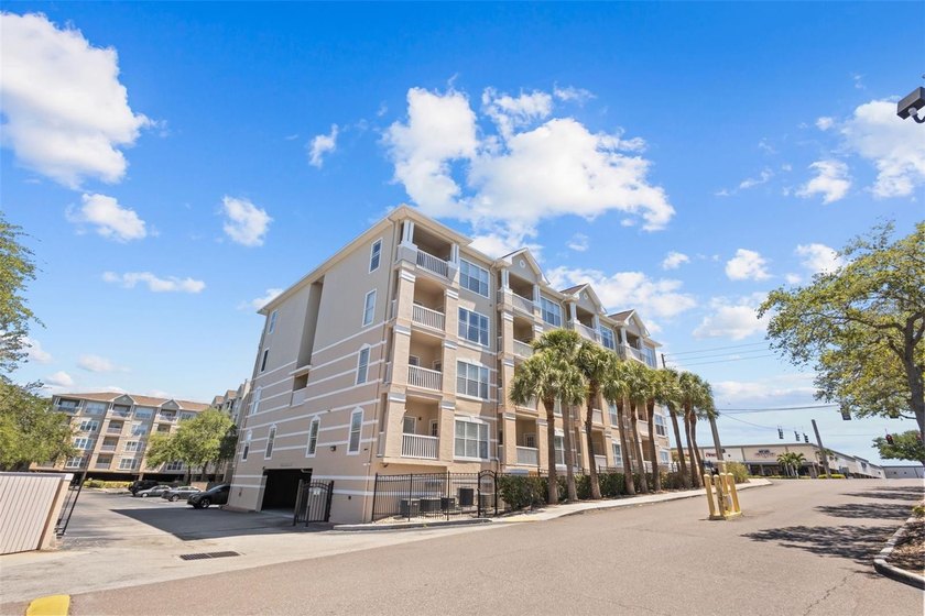 Discover the ease of Florida coastal living in this charming - Beach Condo for sale in Clearwater, Florida on Beachhouse.com