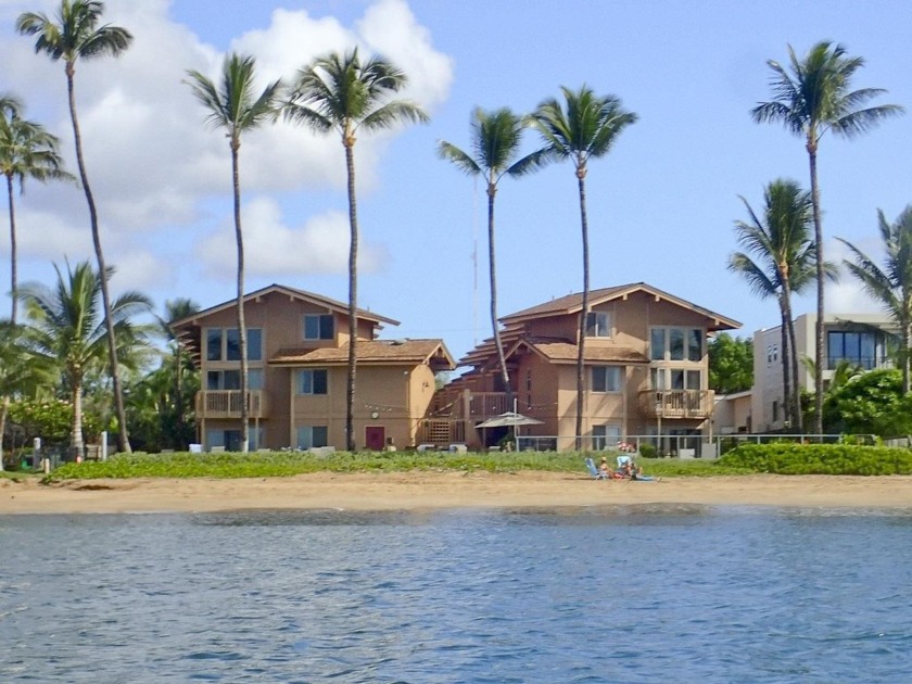 Welcome to Kihei Sands!  This quaint, ground floor garden view - Beach Condo for sale in Kihei, Hawaii on Beachhouse.com