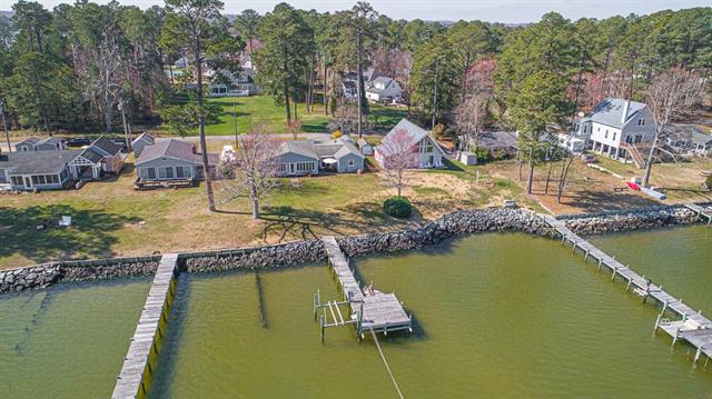 This waterfront beauty is located on the banks of the - Beach Home for sale in Urbanna, Virginia on Beachhouse.com