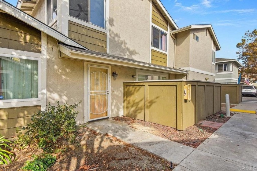 VA approved townhouse in the desirable community of Whelan Ranch - Beach Townhome/Townhouse for sale in Oceanside, California on Beachhouse.com