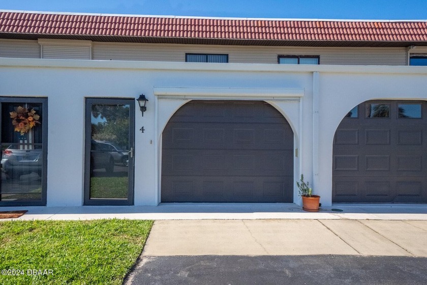 Maintenance free living right on the ICW what more could you ask - Beach Home for sale in Flagler Beach, Florida on Beachhouse.com