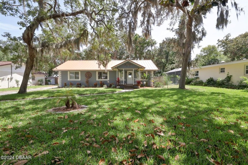 Charming Riverfront home with an In-Law apartment. A perfect - Beach Home for sale in Port Orange, Florida on Beachhouse.com