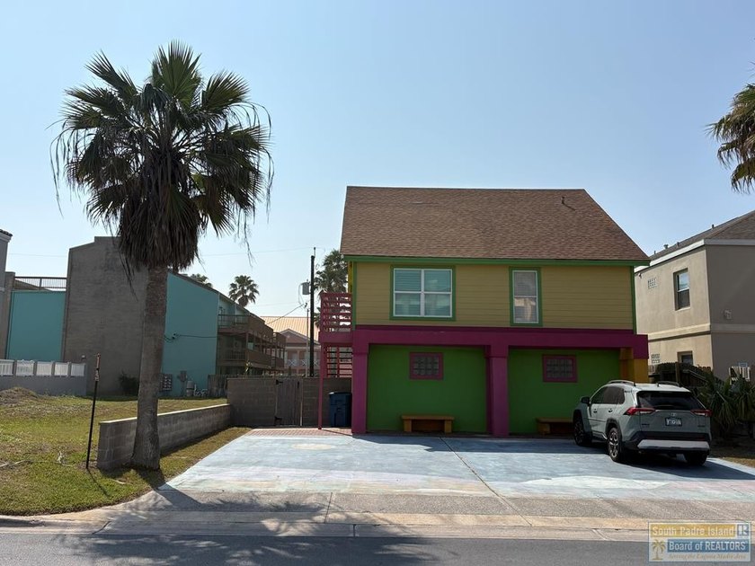 Great investment opportunity with this recently remodeled - Beach Home for sale in South Padre Island, Texas on Beachhouse.com