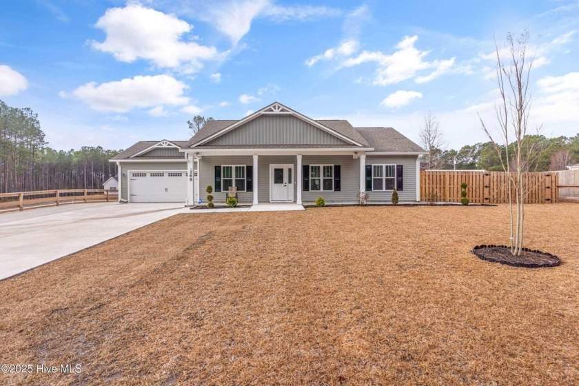 Amazing Opportunity To Purchase A Unique Property Minutes From - Beach Home for sale in Holly Ridge, North Carolina on Beachhouse.com