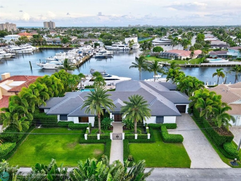 A Yachtsman's dream! Gorgeous Deepwater estate facing south - Beach Home for sale in Lighthouse Point, Florida on Beachhouse.com