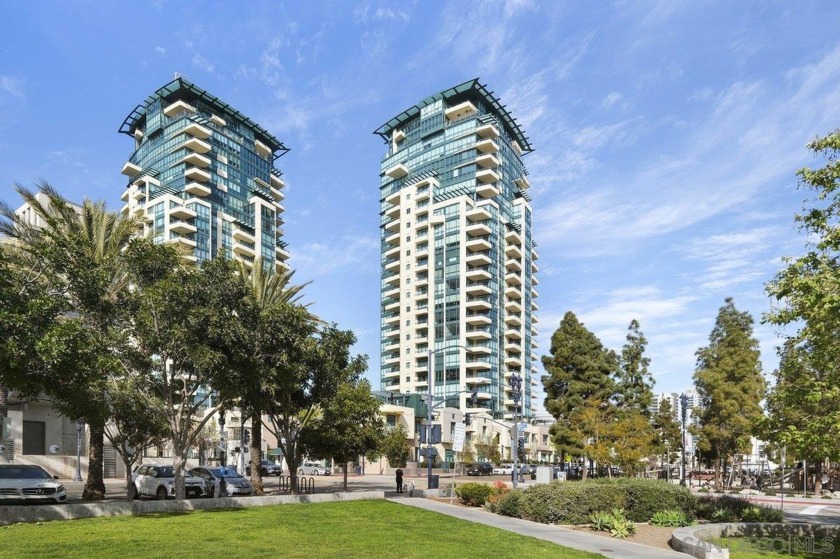 Stunning, and rarely available luxury condo in the Marina - Beach Home for sale in San Diego, California on Beachhouse.com