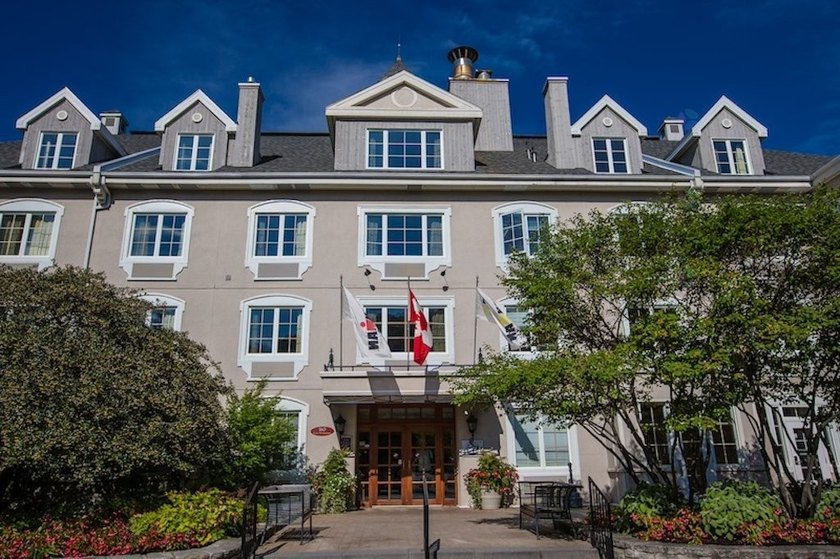 ***Holiday Inn Express*** Top floor studio overlooking lac - Beach Condo for sale in Mont-Tremblant, Quebec on Beachhouse.com