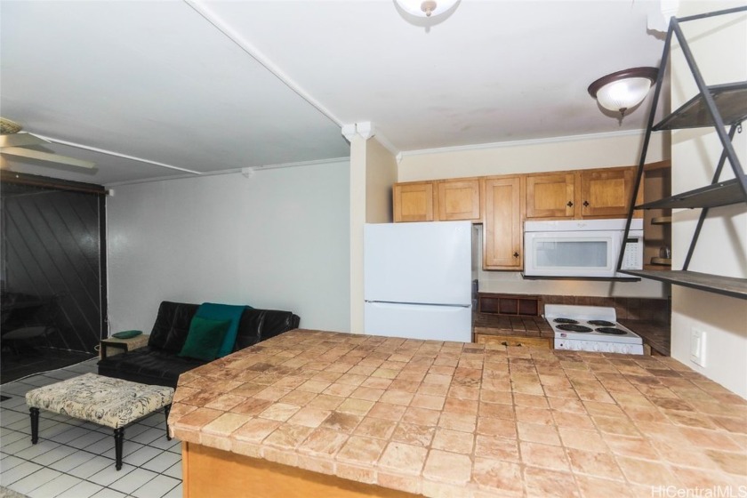 The lowest priced first floor one bedroom unit in Makaua - Beach Condo for sale in Kaaawa, Hawaii on Beachhouse.com