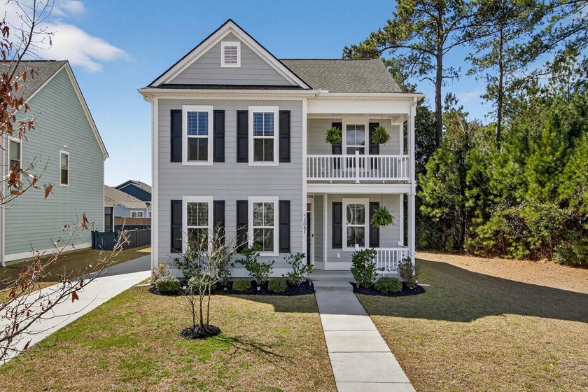 Welcome to 2081 Utsey Street, a beautifully maintained 3-bedroom - Beach Home for sale in Johns Island, South Carolina on Beachhouse.com