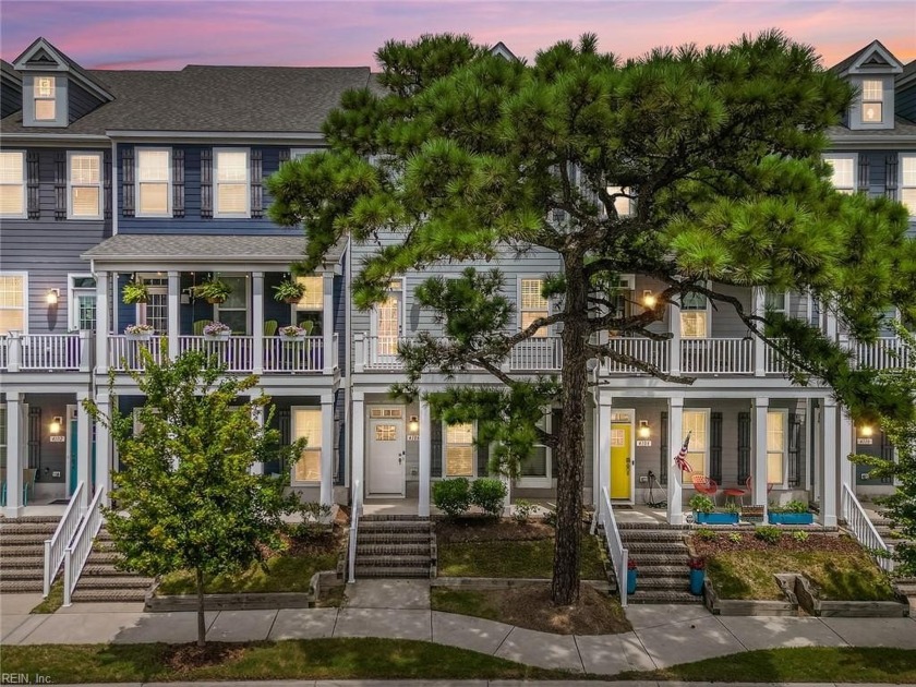 Welcome to this like new 3bd/2.5bath townhome offering an - Beach Townhome/Townhouse for sale in Norfolk, Virginia on Beachhouse.com