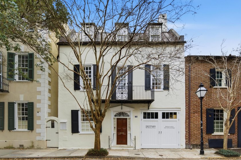 Built circa 1733, 73 Church Street is one of the earliest - Beach Home for sale in Charleston, South Carolina on Beachhouse.com