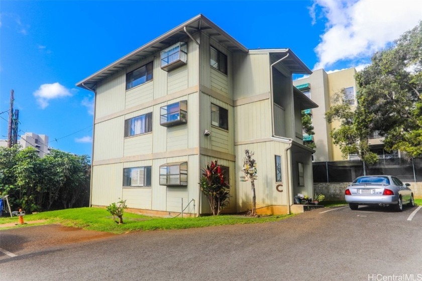 1540 Magazine Street Unit C/3 is a condominium in Honolulu - Beach Condo for sale in Honolulu, Hawaii on Beachhouse.com
