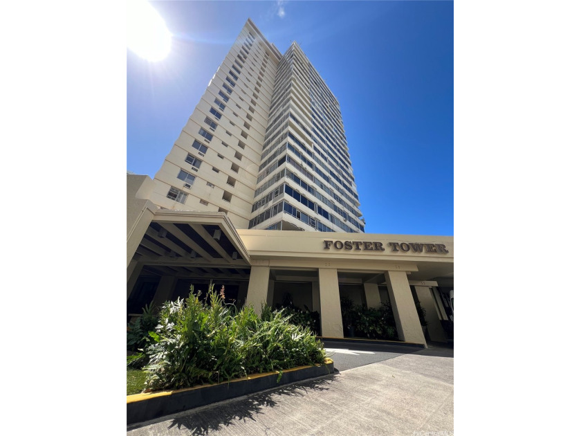 Modern, clean, and move-in ready 2-bedroom, 2-bath condo ideally - Beach Condo for sale in Honolulu, Hawaii on Beachhouse.com