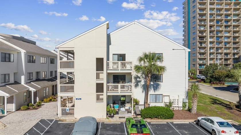 Experience coastal living at its finest in this beautiful - Beach Condo for sale in Myrtle Beach, South Carolina on Beachhouse.com