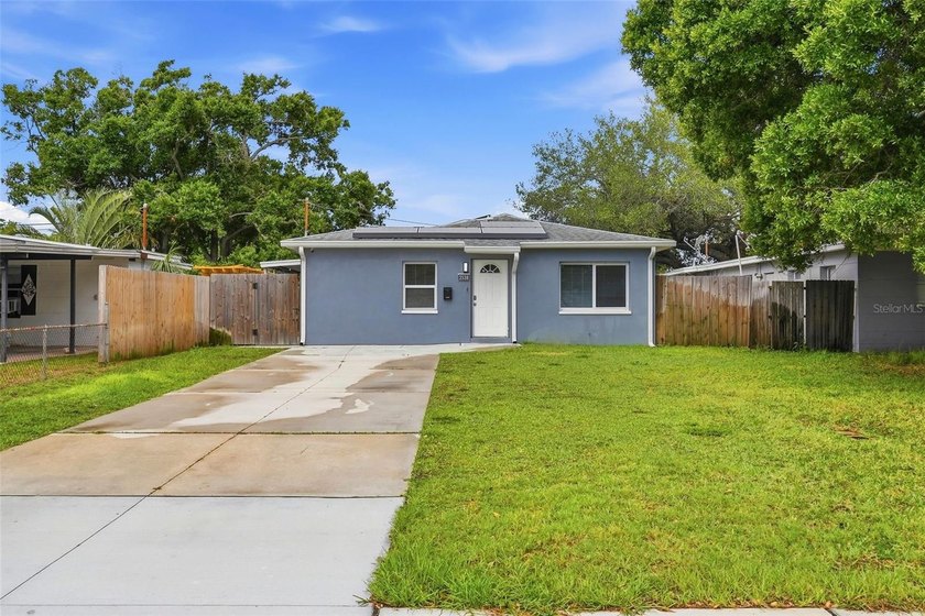 (Priced just under recent appraisal for $285k) This meticulously - Beach Home for sale in St. Petersburg, Florida on Beachhouse.com