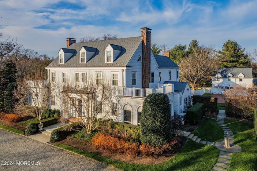 Fabulous 2.35 acre estate property in Rumson's best location! - Beach Home for sale in Rumson, New Jersey on Beachhouse.com