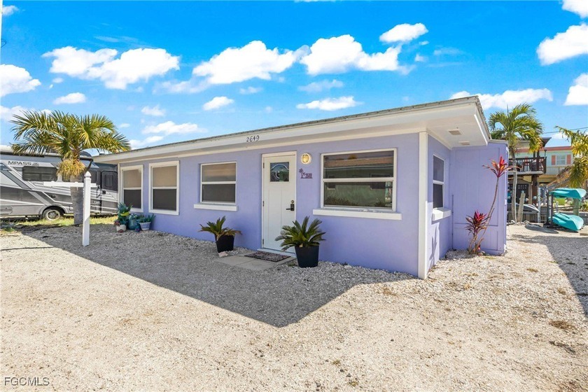 Welcome to your slice of paradise in the heart of Matlacha! This - Beach Home for sale in Matlacha, Florida on Beachhouse.com