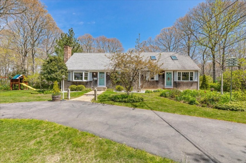 Looking for extra space? Need separate living quarters? You have - Beach Home for sale in Centerville, Massachusetts on Beachhouse.com