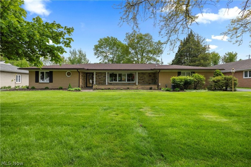 Does one-floor living on a quiet street appeal to you? This - Beach Home for sale in Sandusky, Ohio on Beachhouse.com